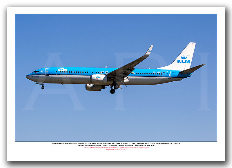 PH-BXT -  KLM - Royal Dutch Airlines Boeing 737-9K2 WL (Msn 32944 Ln 1498) - 01