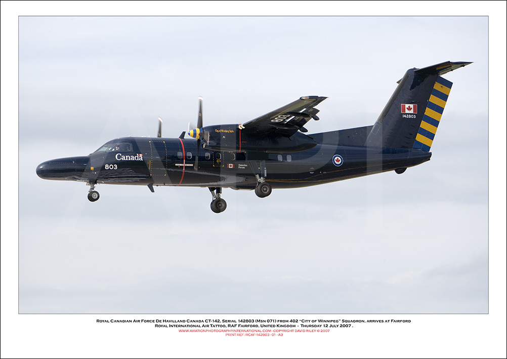 RCAF-142803 - Royal Canadian Air Force De Havilland Canada CT-142  (Msn 071) - 01