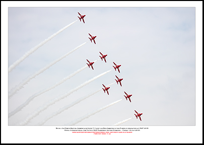 REDS -The Royal Air Force�s Red Arrows  in the Pheonix formation at RIAT 2018 - 11