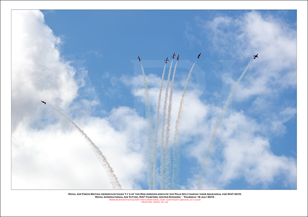 REDS - Royal Air Force Red Arrows execute the Palm Split at RIAT 2019 - 32