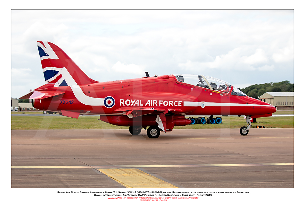 XX242 - Royal Air Force British Aerospace Hawk T.1 (Msn 078/312078) - 04